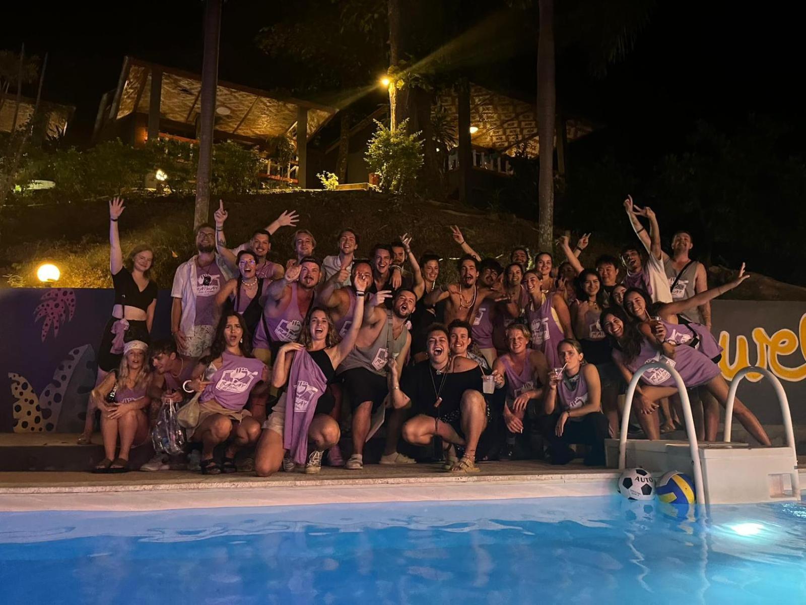 Social Quarters Blanco - Youth Hostel 18 To 35 Only Райли Бийч Екстериор снимка
