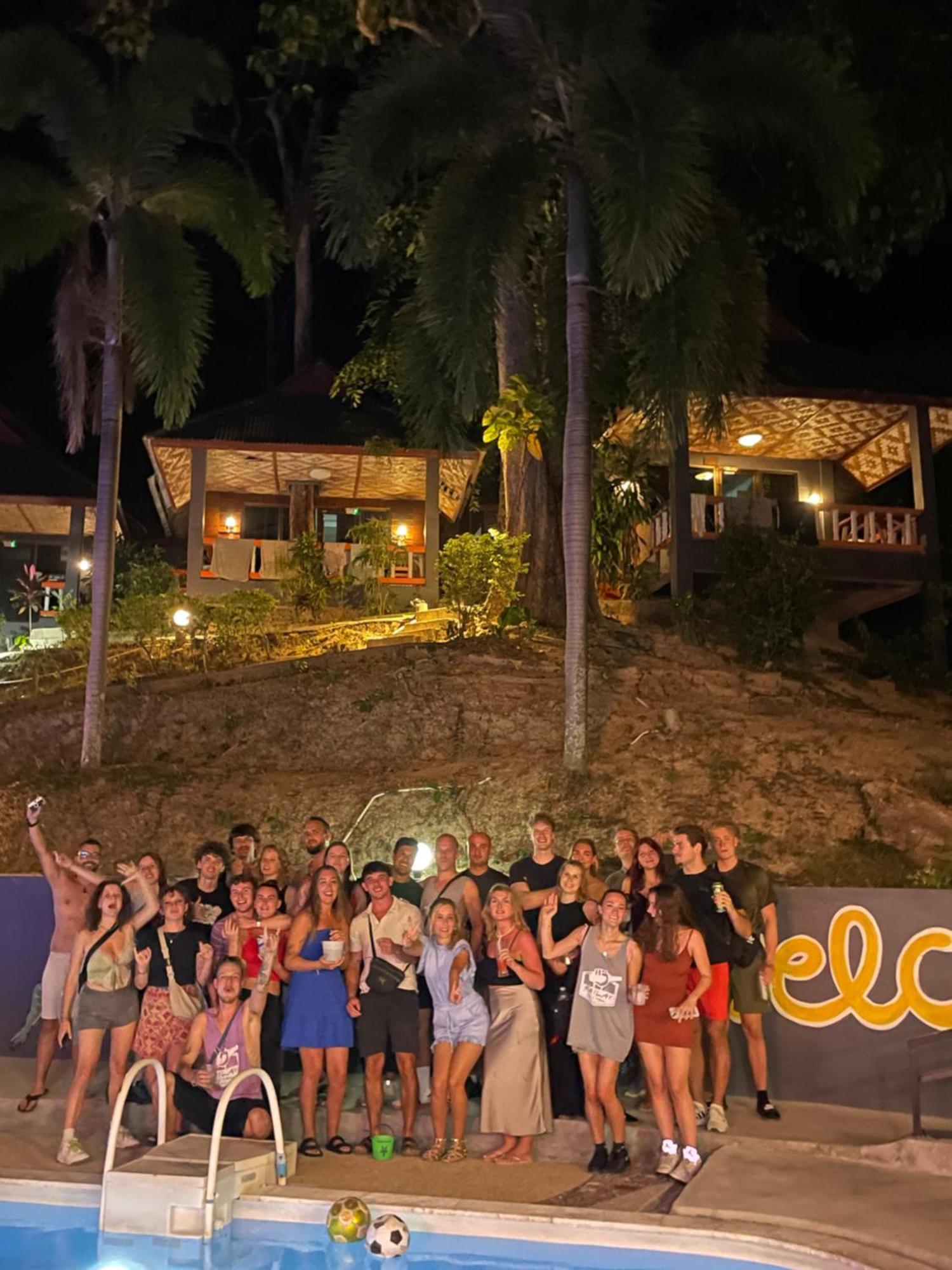 Social Quarters Blanco - Youth Hostel 18 To 35 Only Райли Бийч Екстериор снимка